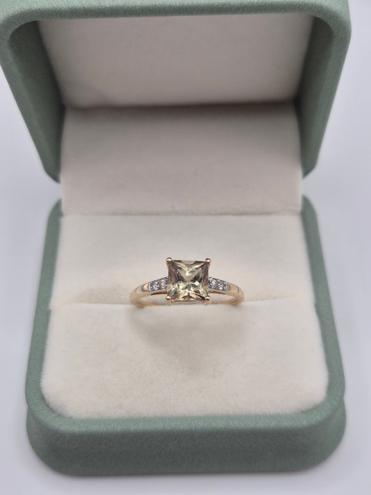 9ct gold green amethyst and zircon ring
