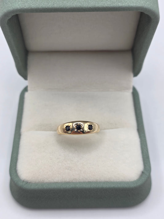 9ct gold sapphire gypsy ring