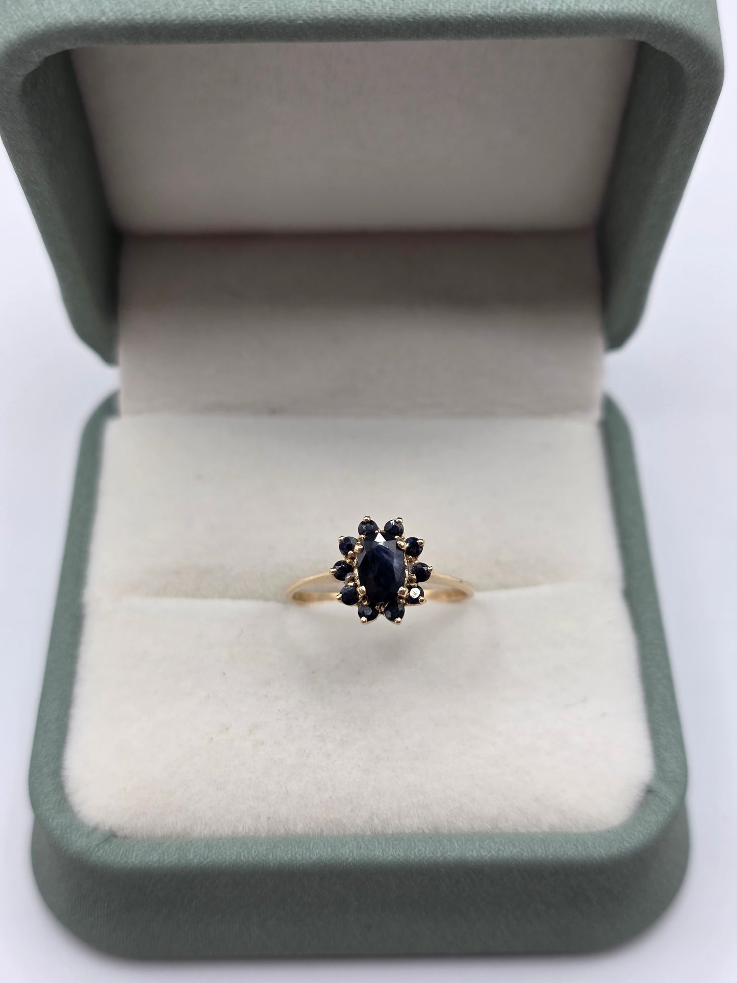 9ct gold sapphire ring
