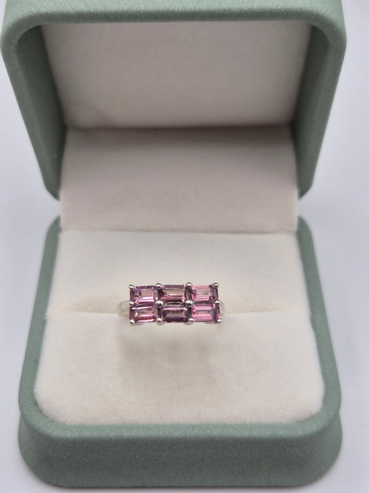 9ct white gold tourmaline ring