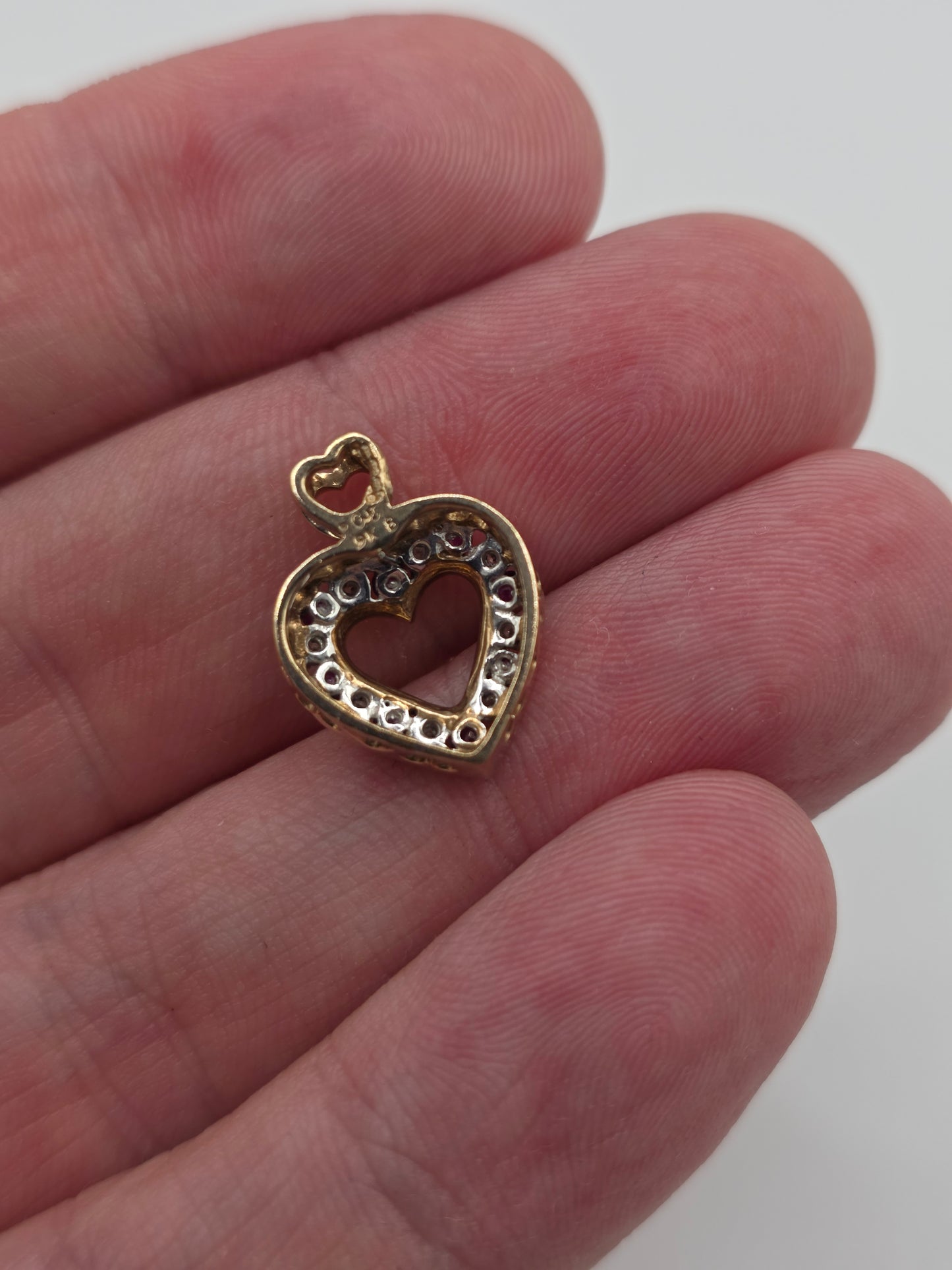9ct gold ruby and diamond heart pendant