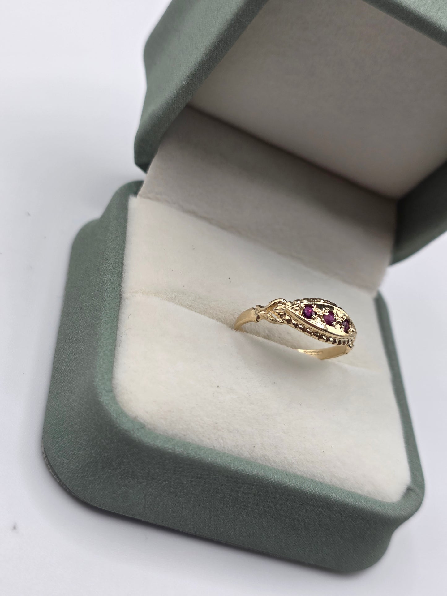 9ct gold ruby gypsy ring