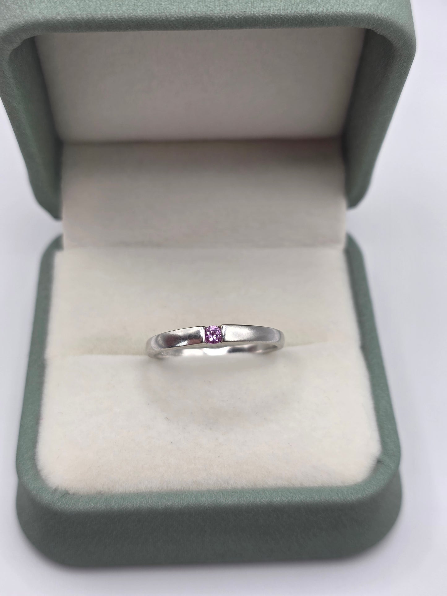 9ct white gold pink topaz ring
