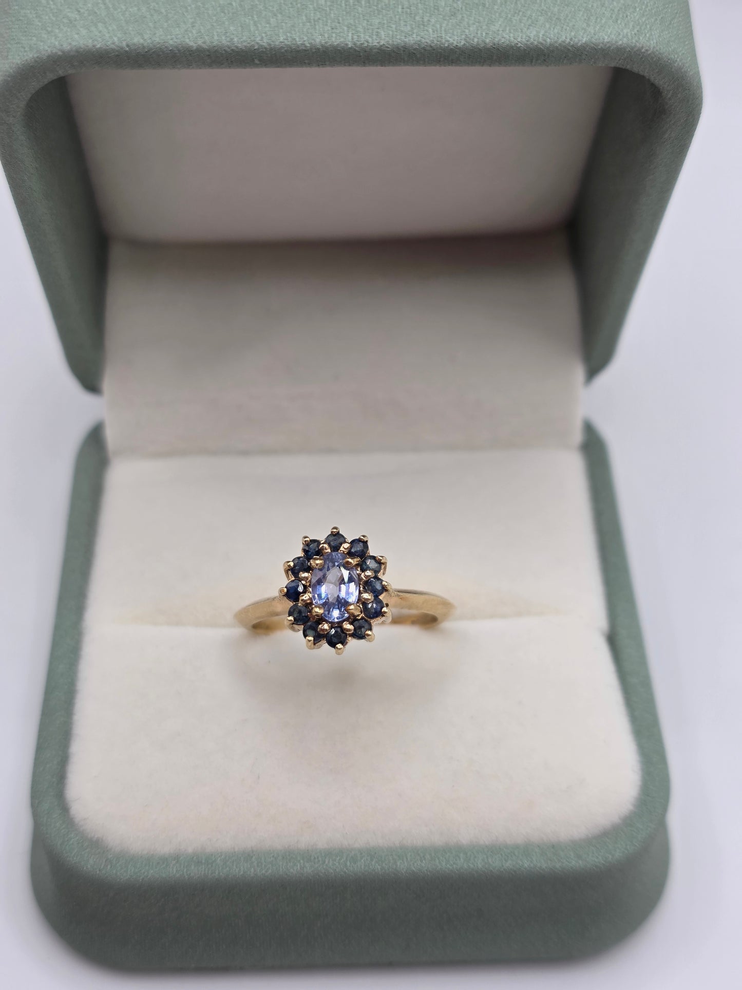 9ct gold tanzanite and sapphire ring