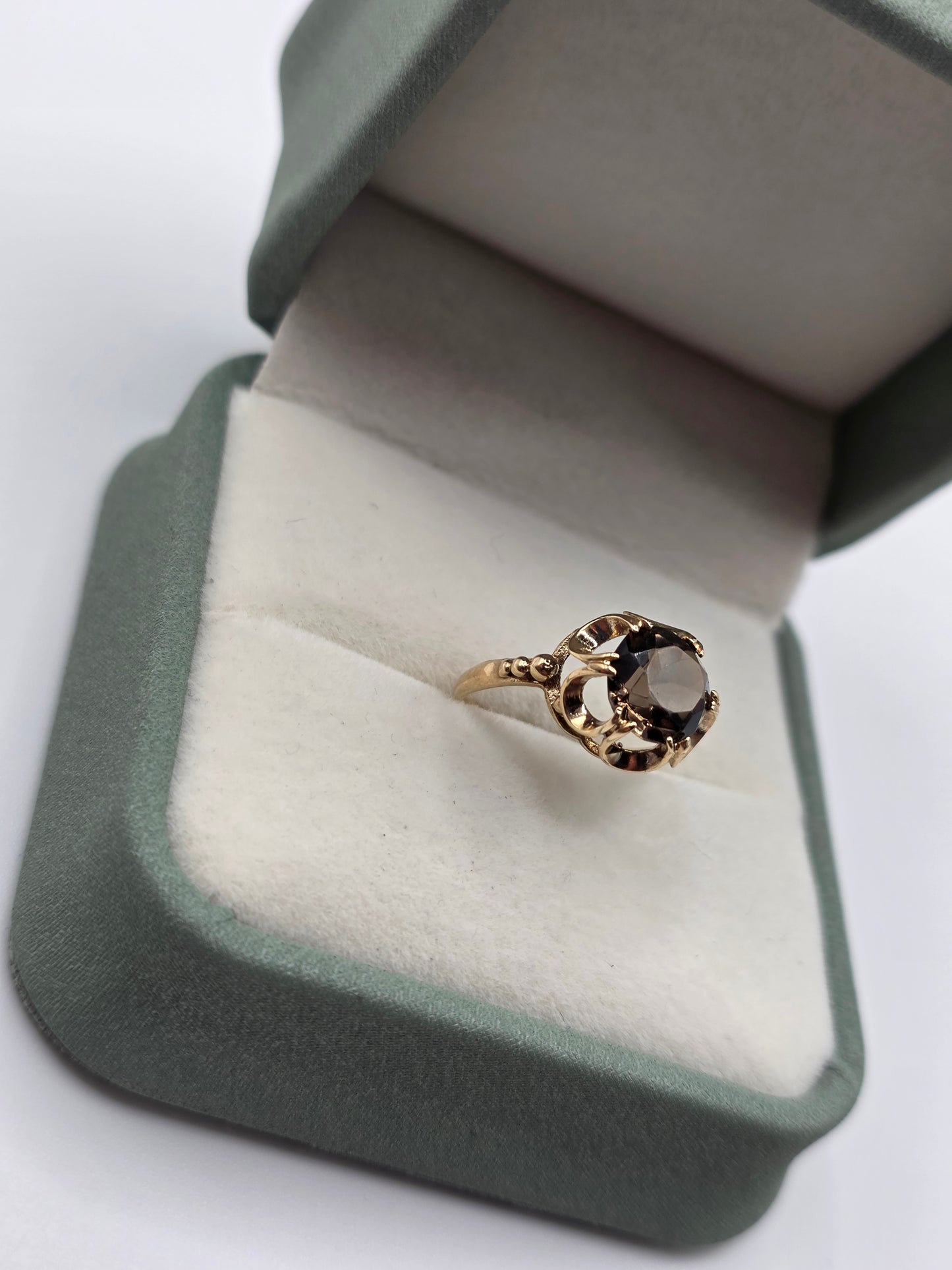 9ct gold smokey quartz ring