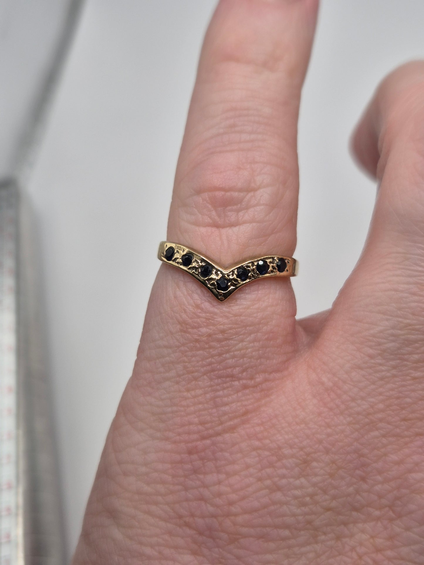 9ct gold sapphire wishbone ring