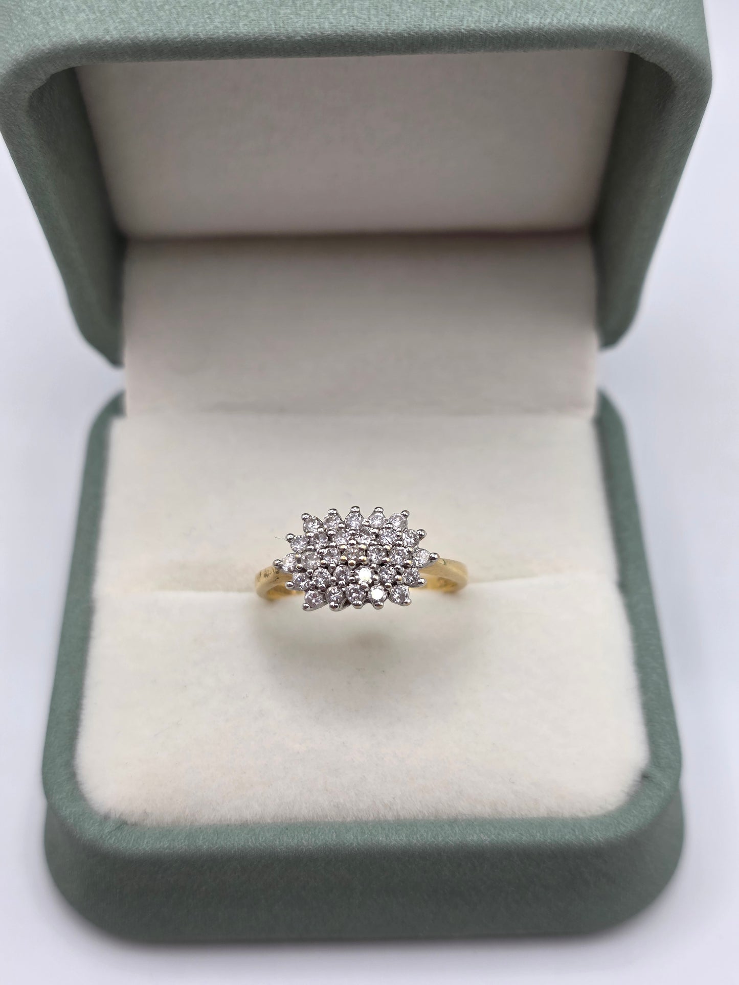 18ct gold 50 point diamond cluster ring