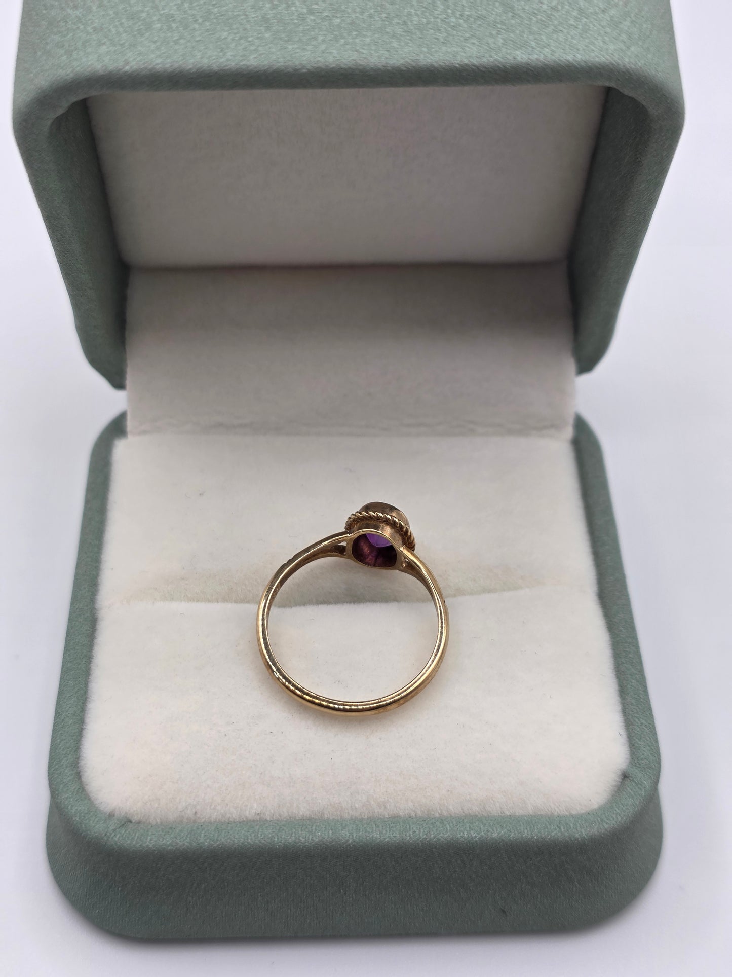 9ct gold amethyst ring