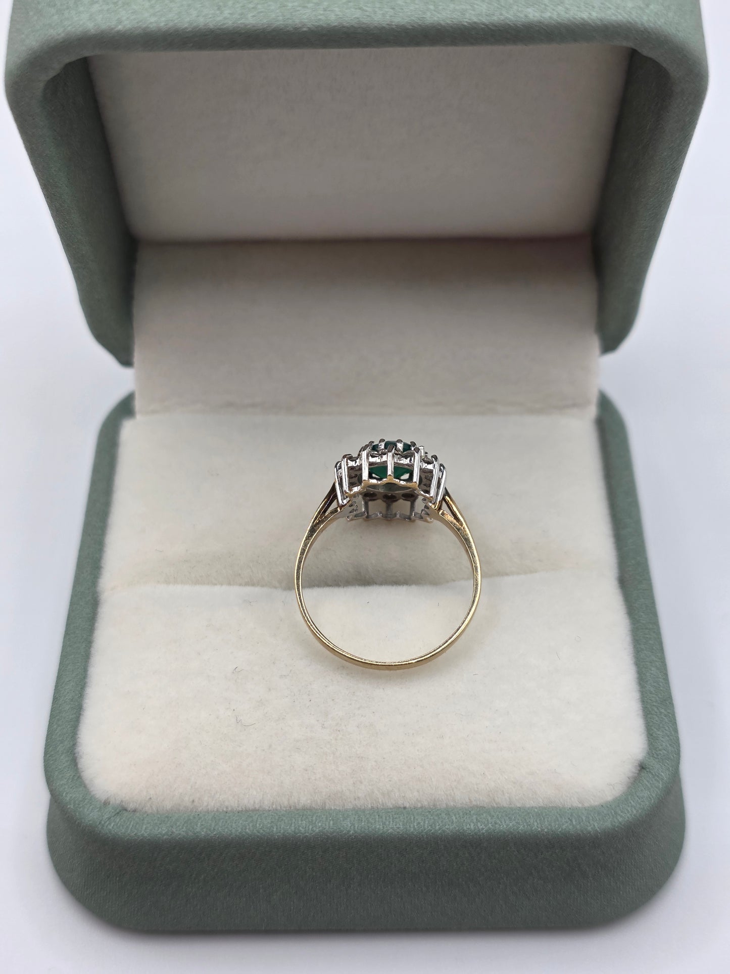 9ct gold green agate and cz ring