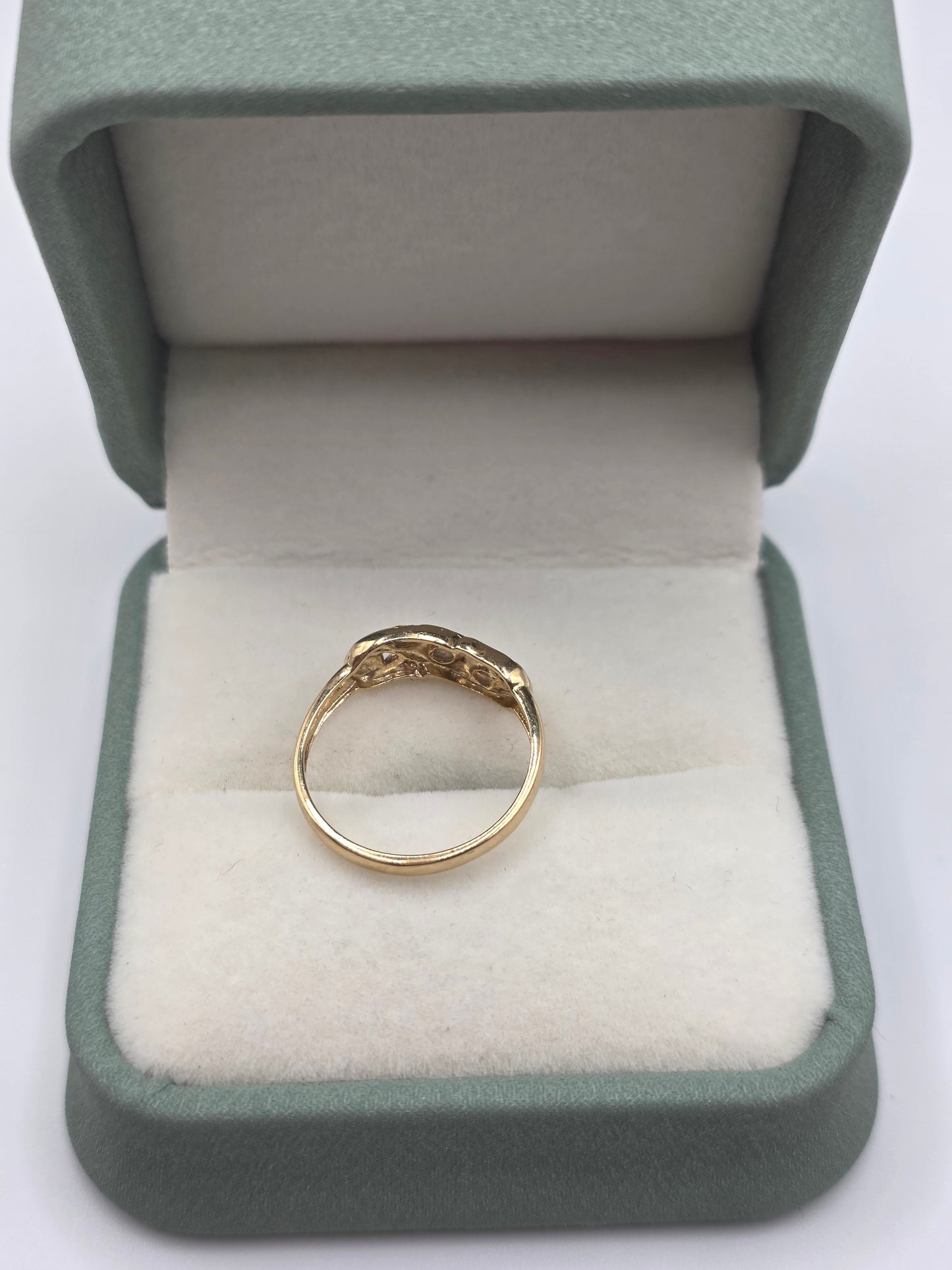 9ct gold opal ring