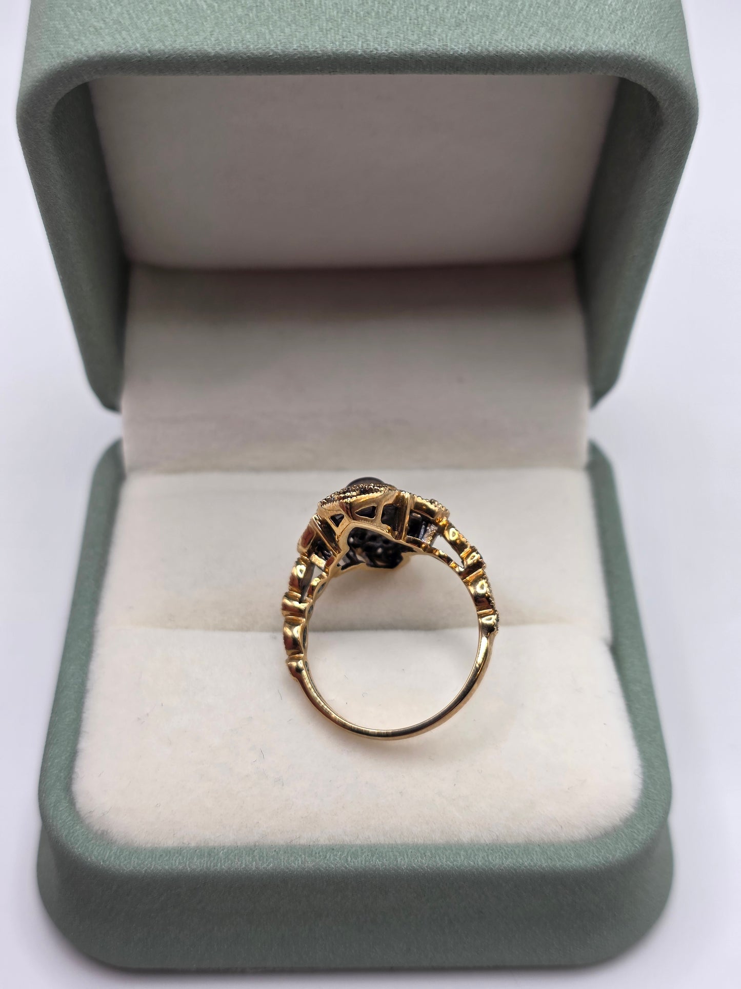 Art decor 9ct gold iolite and marcasite ring