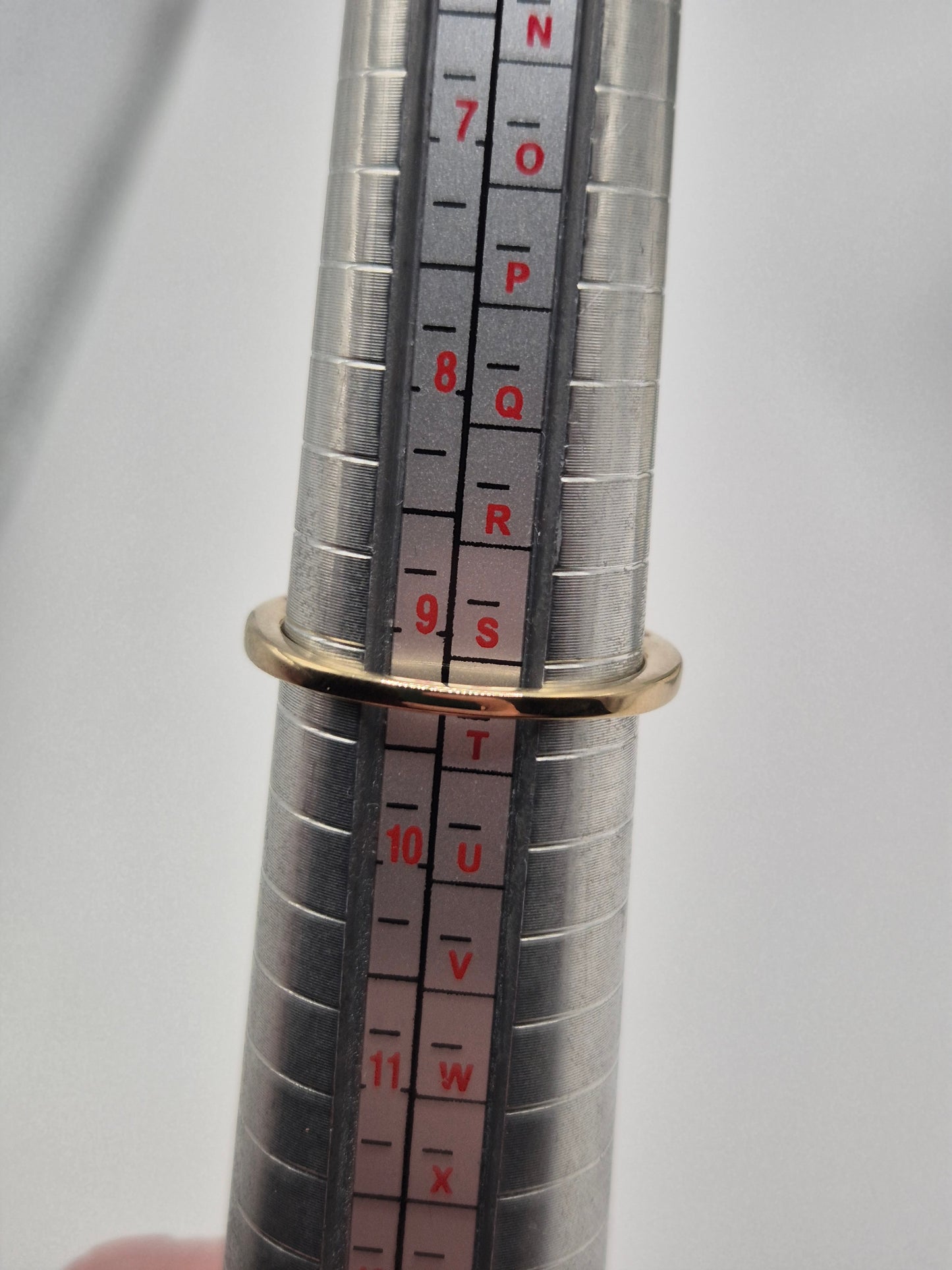 9ct gold 2.1 carat opal and diamond ring