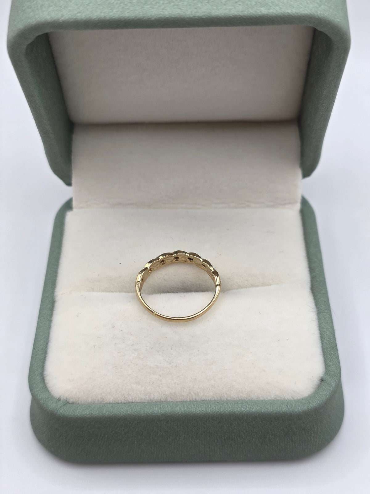 9ct gold diamond ring