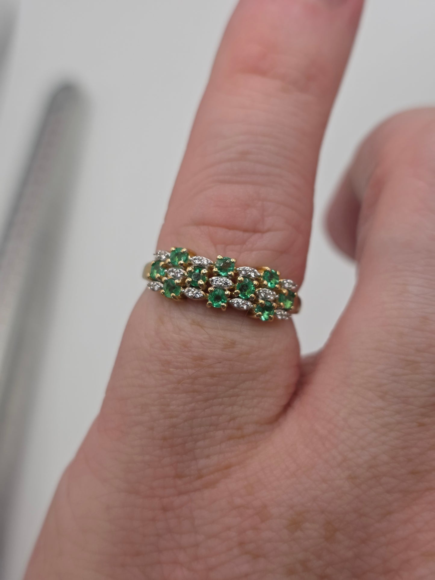 9ct gold green tourmaline and white topaz ring