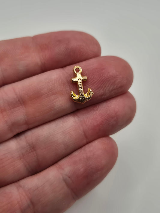 9ct gold anchor charm