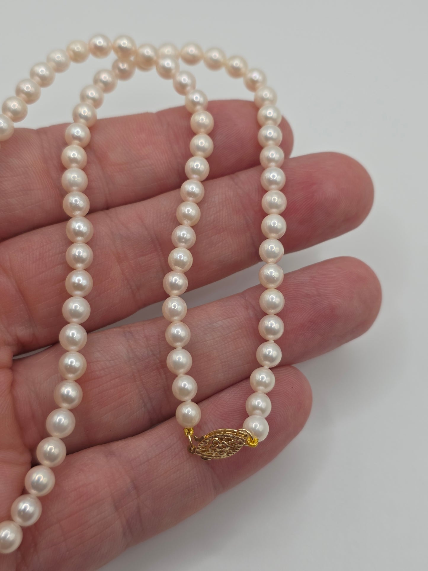 9ct gold cultured pearl necklace