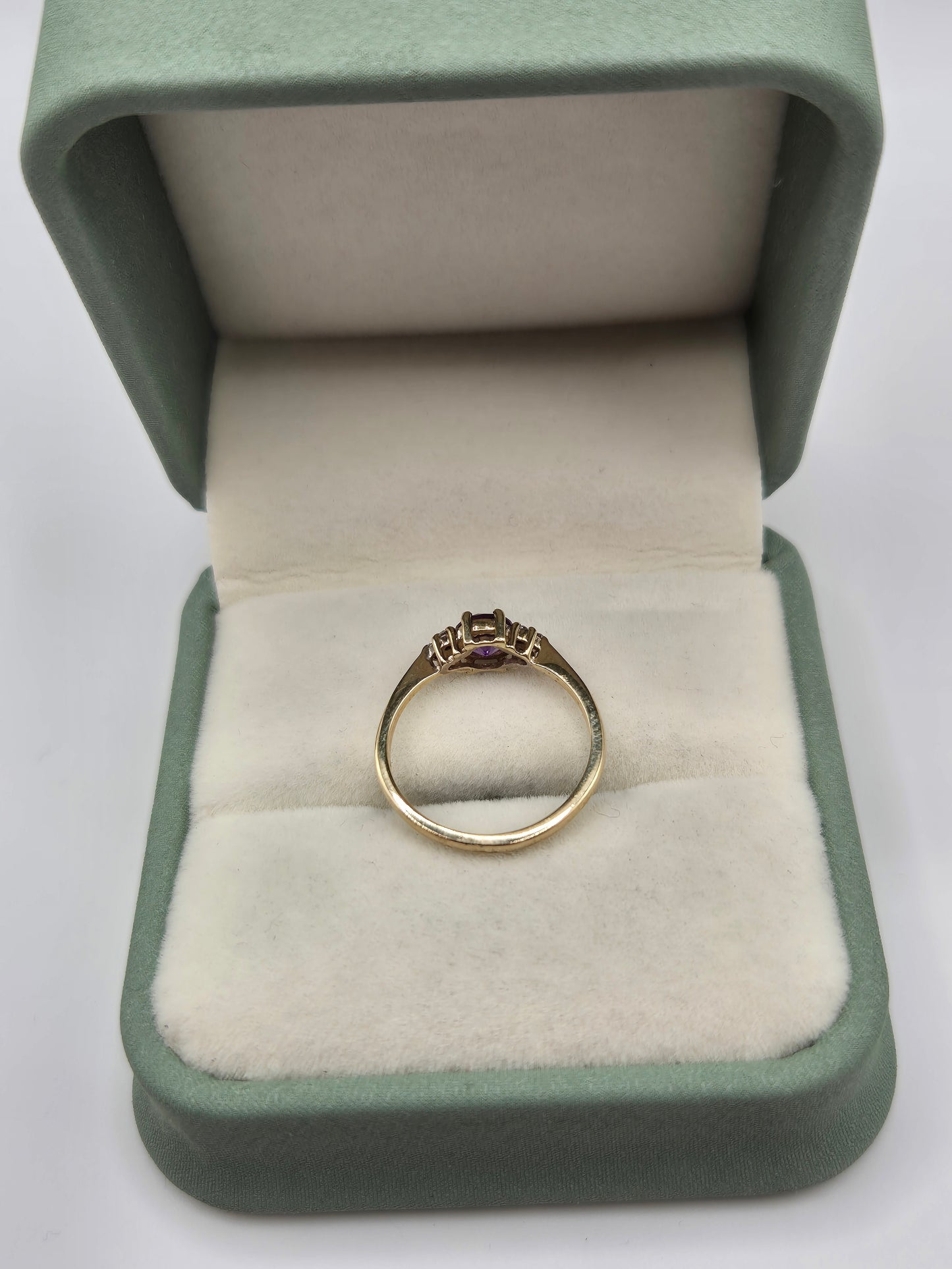 9ct gold amethyst and diamond ring
