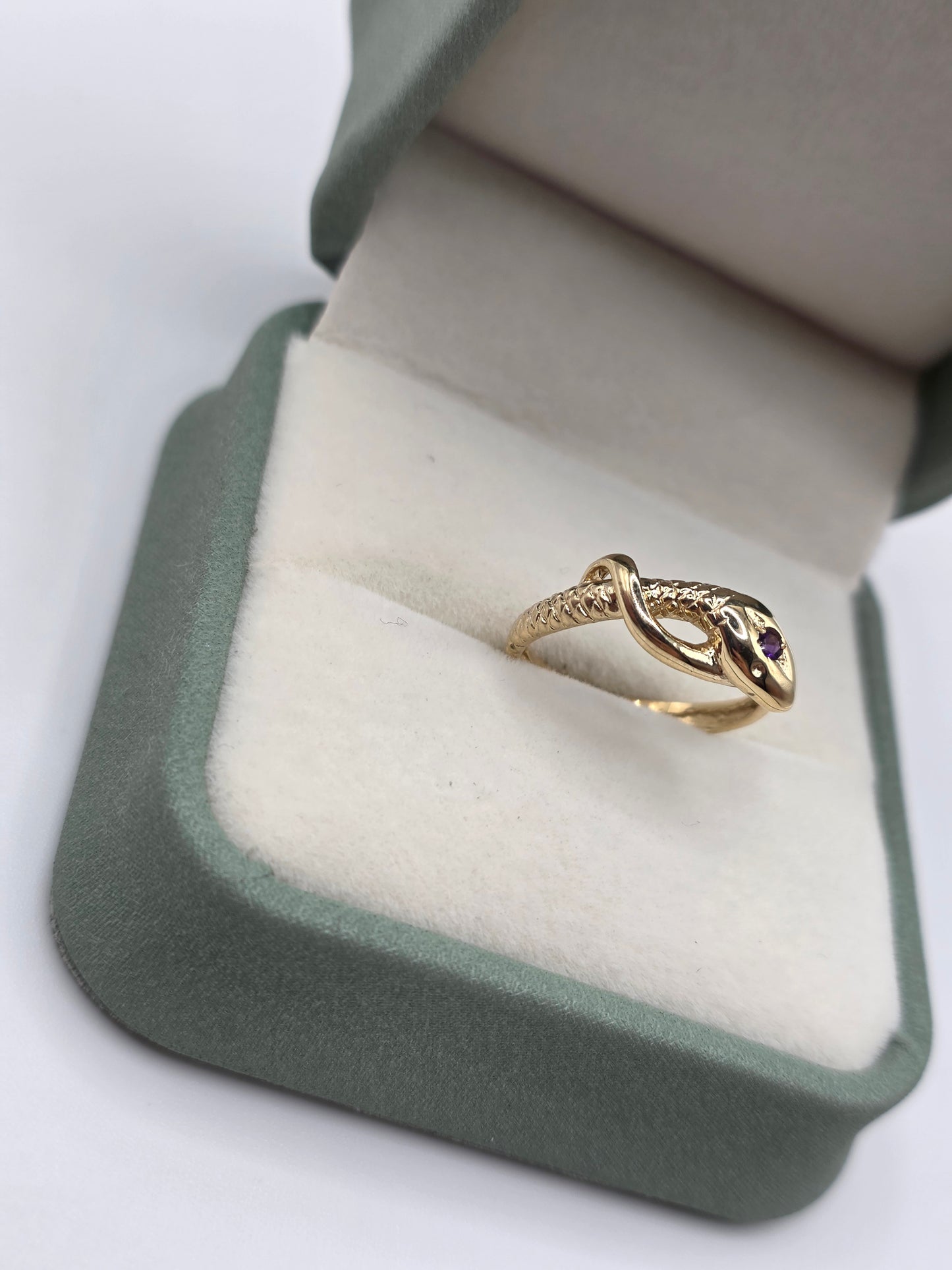 9ct gold amethyst snake ring