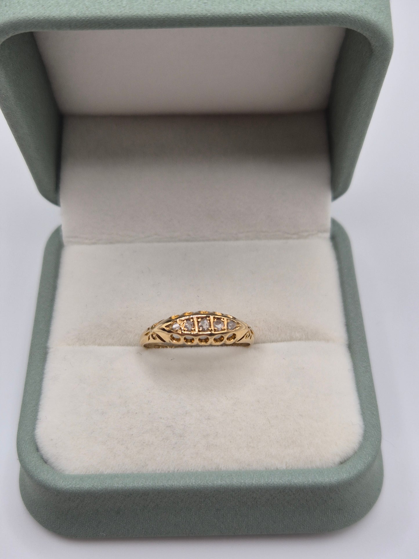 Antique 18ct gold diamond ring