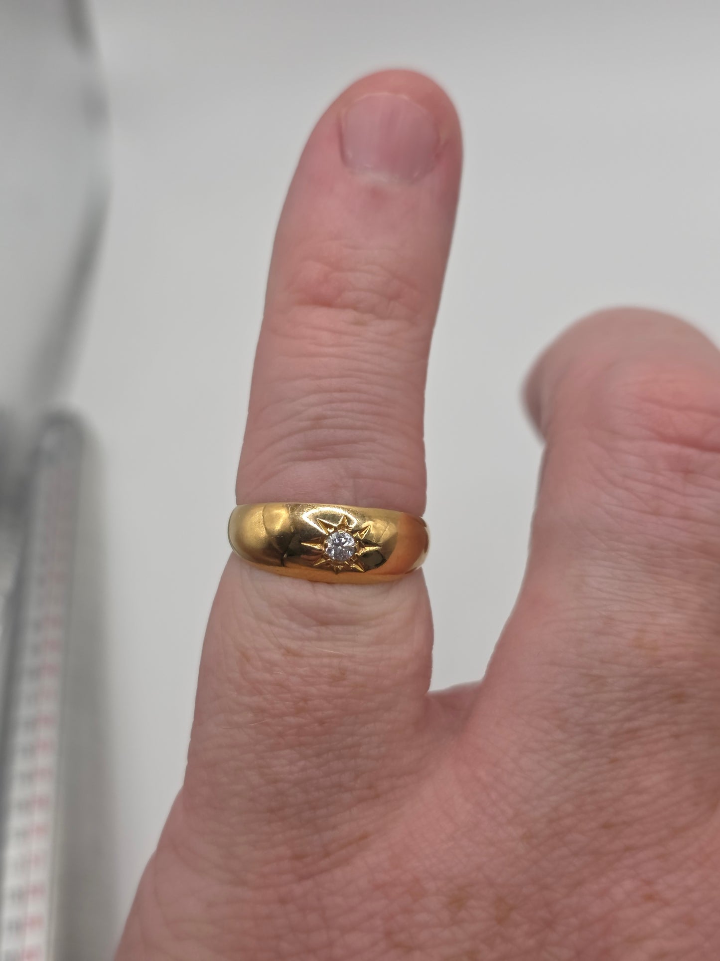 18ct gold cz gypsy ring