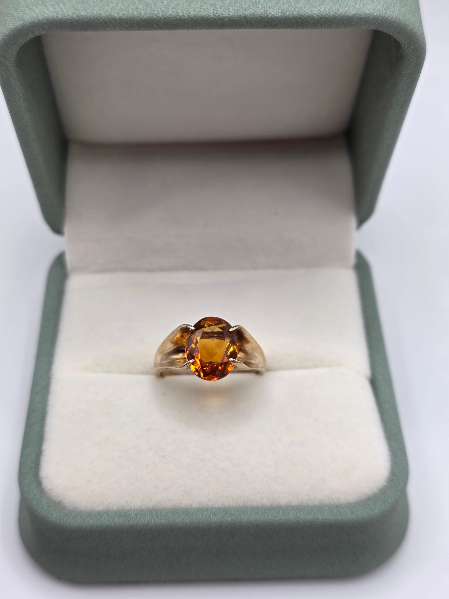 9ct gold citrine ring