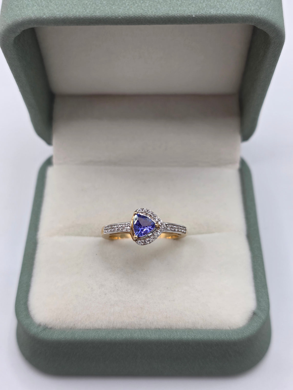 9ct gold tanzanite and zircon ring