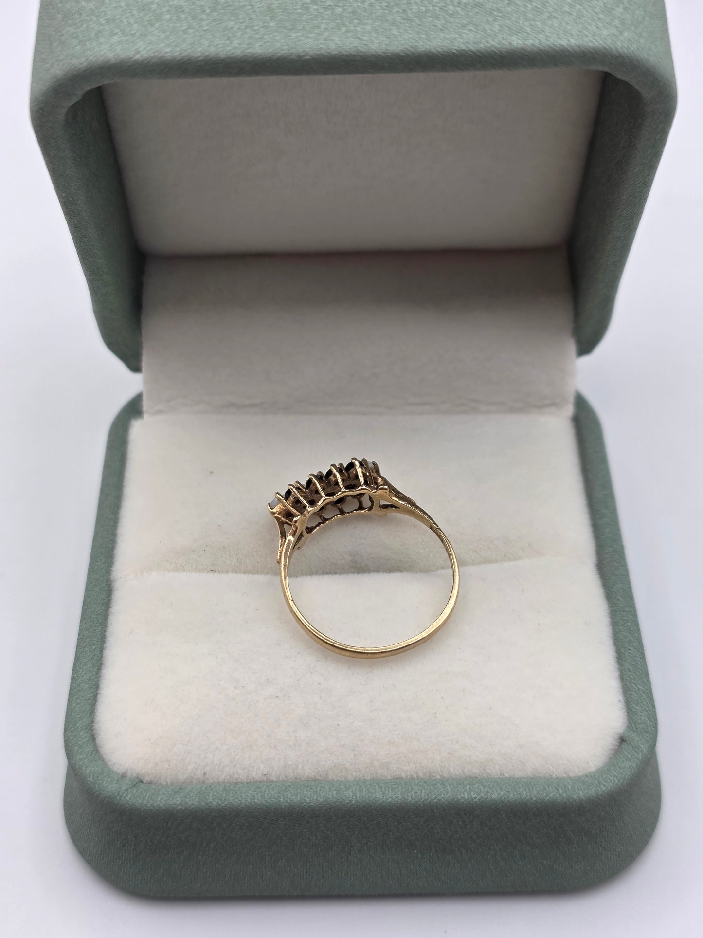 9ct gold opal and sapphire ring