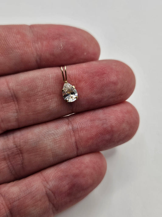 9ct gold cz pendant