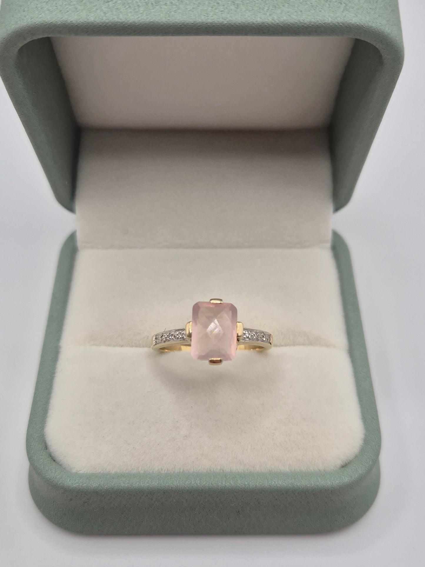 9ct gold rose quartz and diamond ring