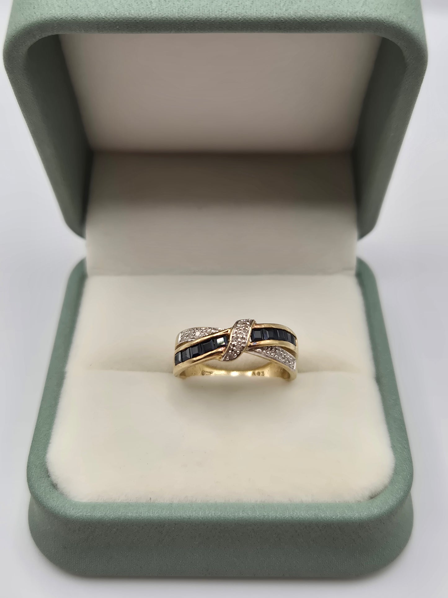 9ct gold sapphire and diamond ring