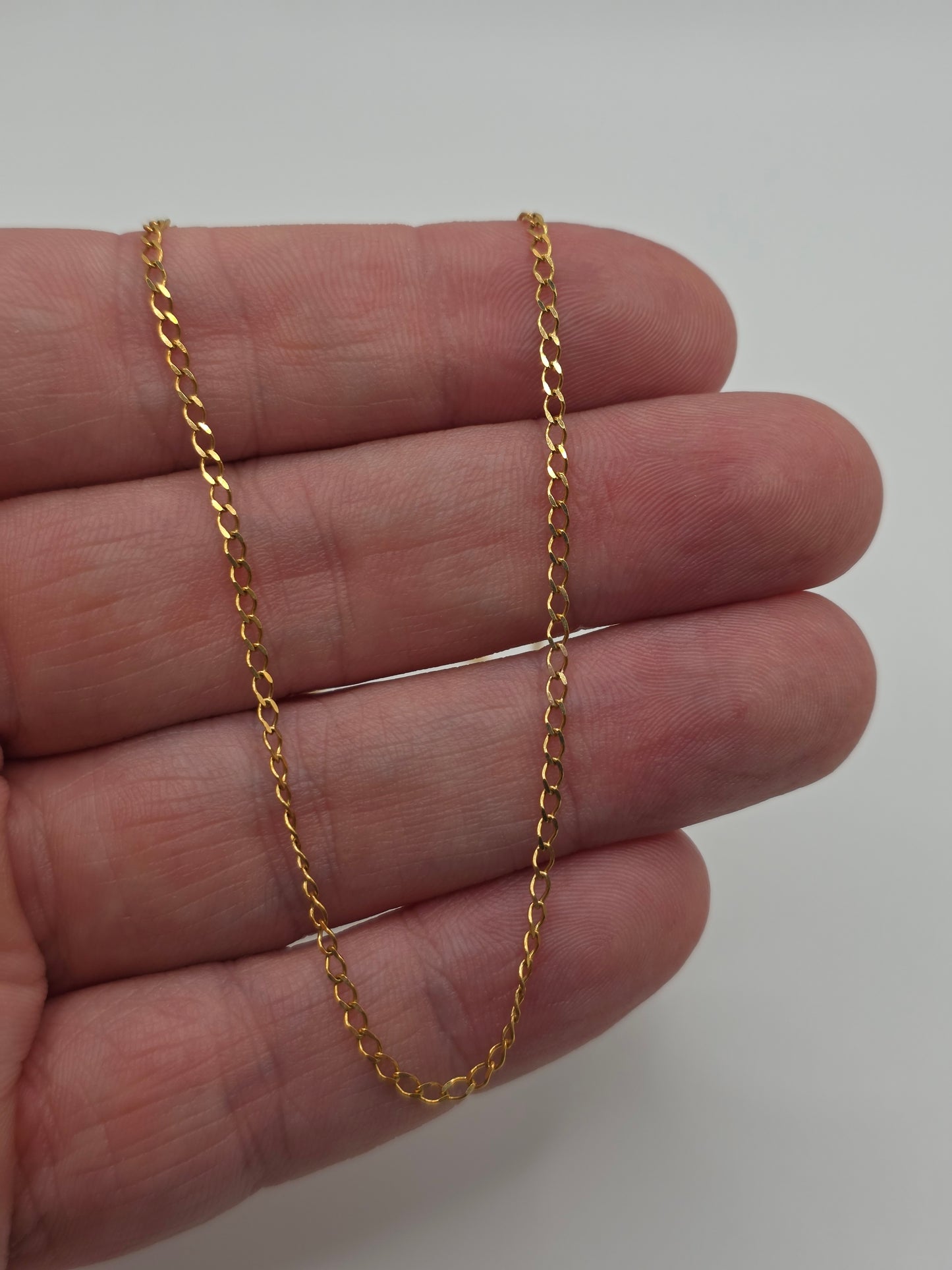 9ct gold chain (90)