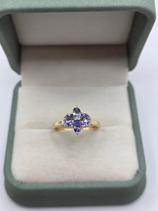 9ct gold tanzanite and diamond ring