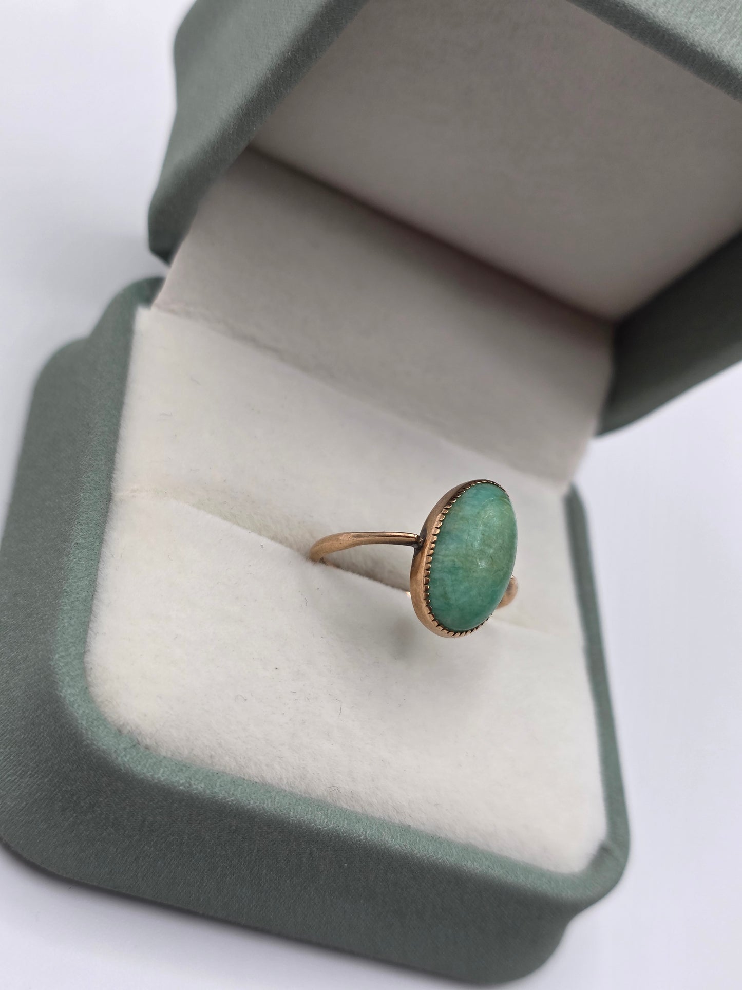 Antique 9ct gold amozabite ring