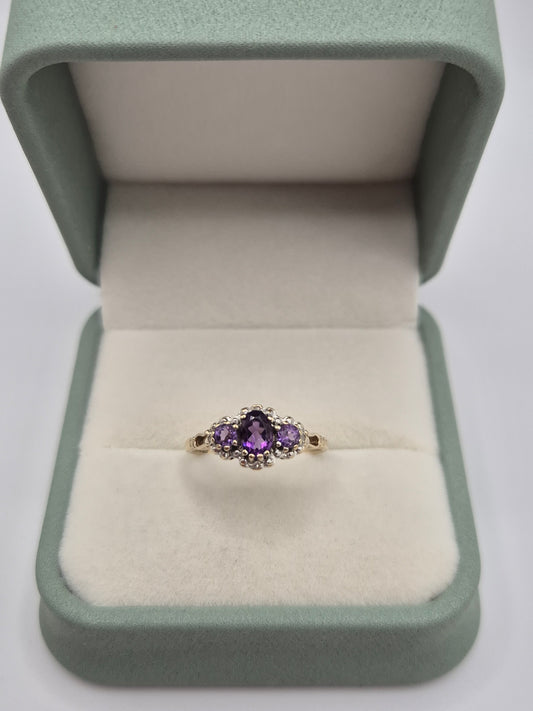 9ct gold amethyst and diamond ring