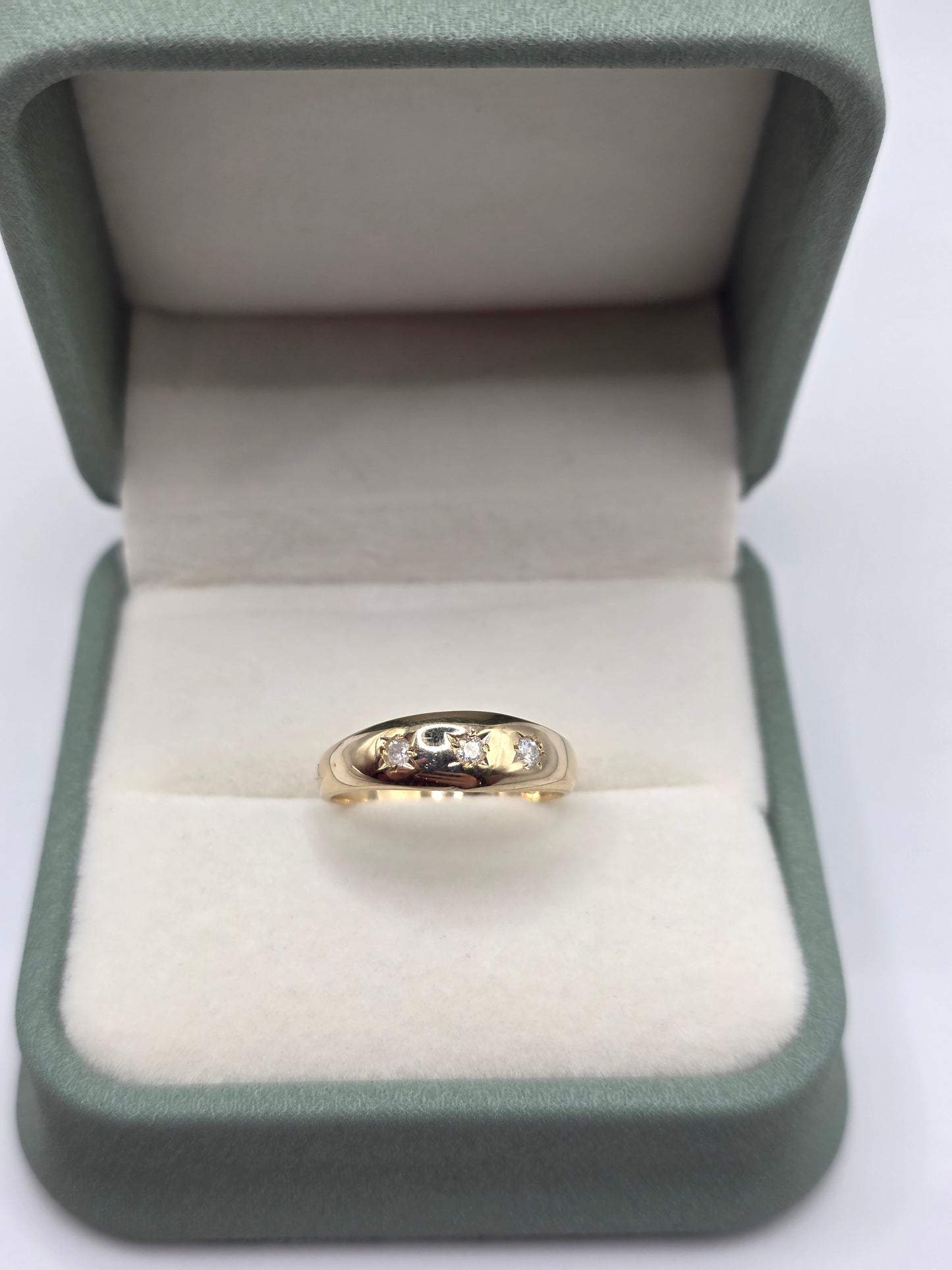 9ct gold diamond gypsy ring