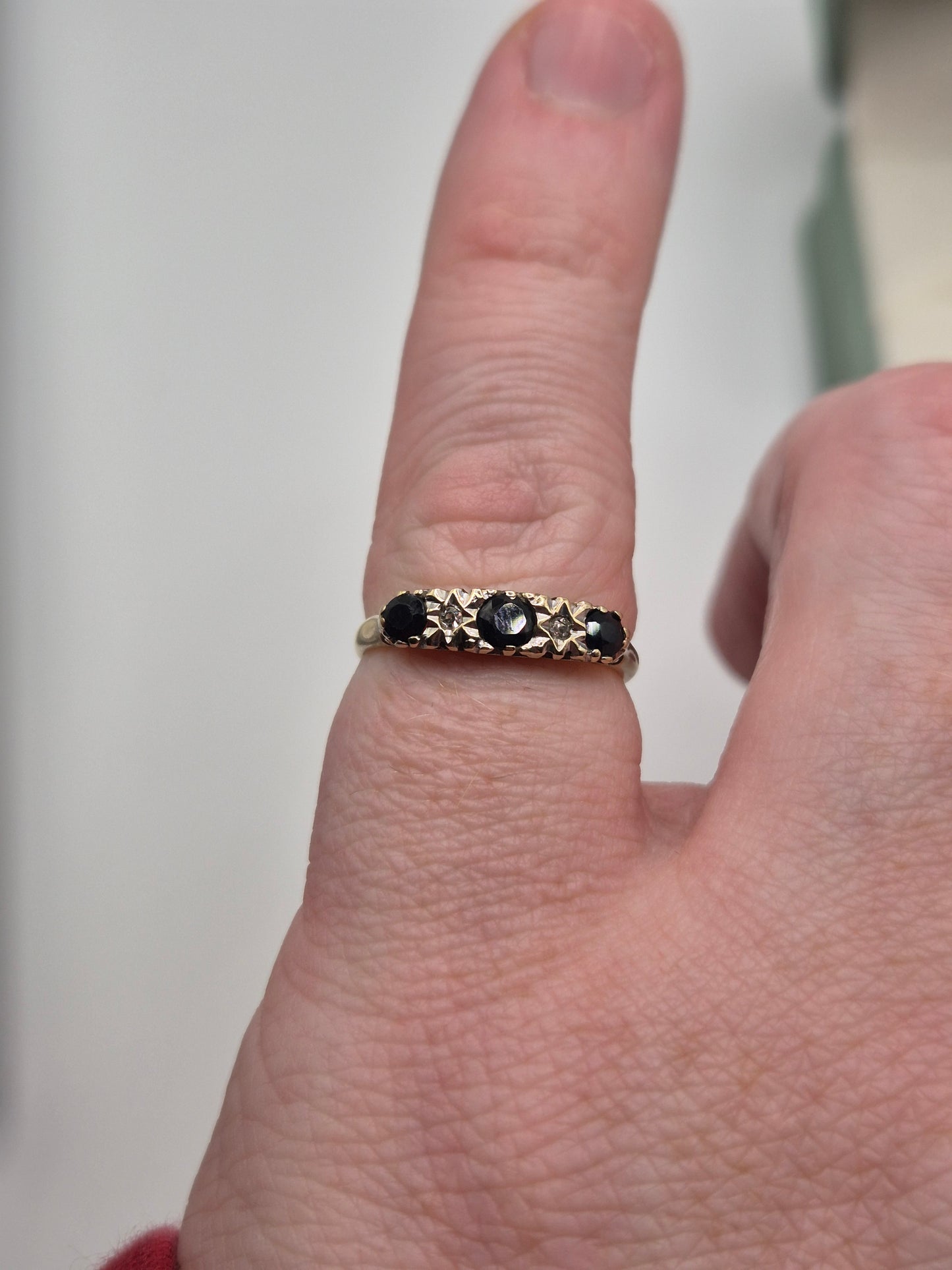 9ct gold sapphire and diamond ring