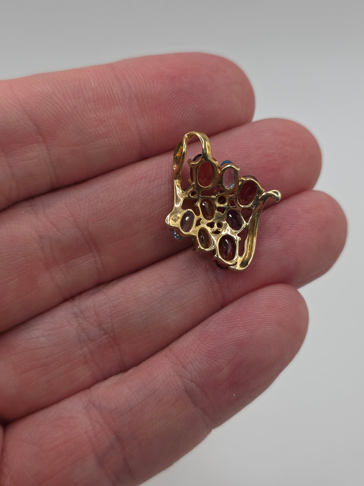 9ct gold multigem pendant