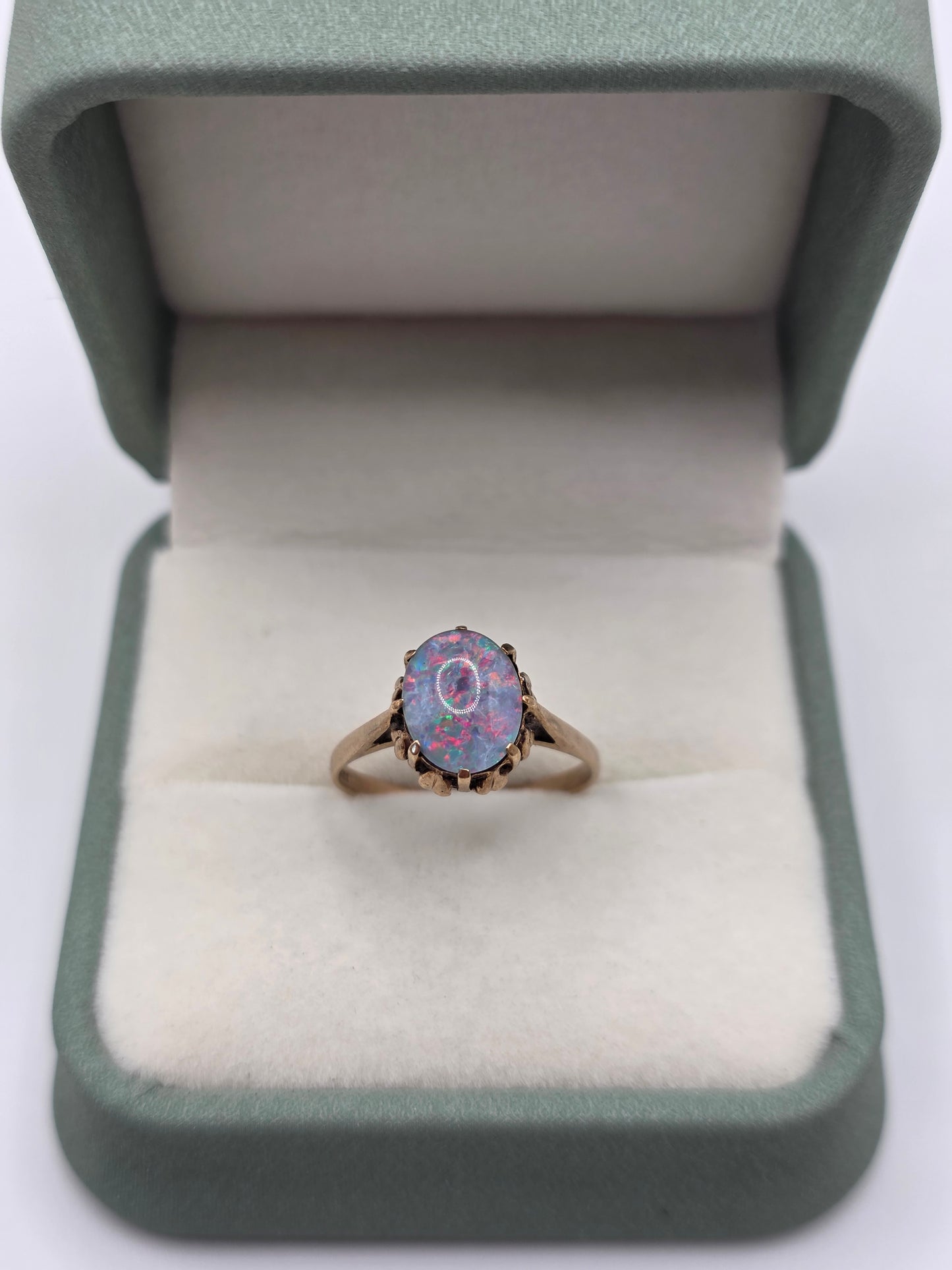 9ct gold opal triplet ring