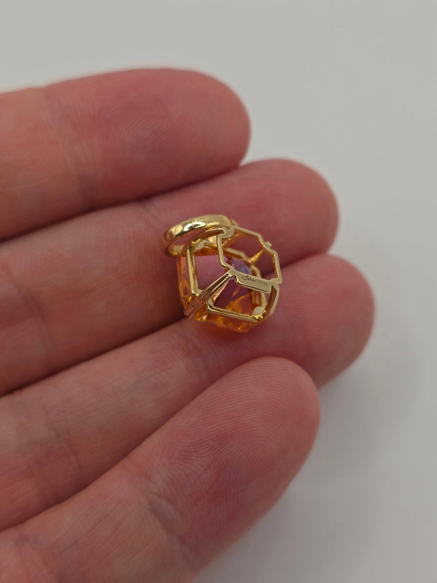 9ct gold glen lehrer pendant