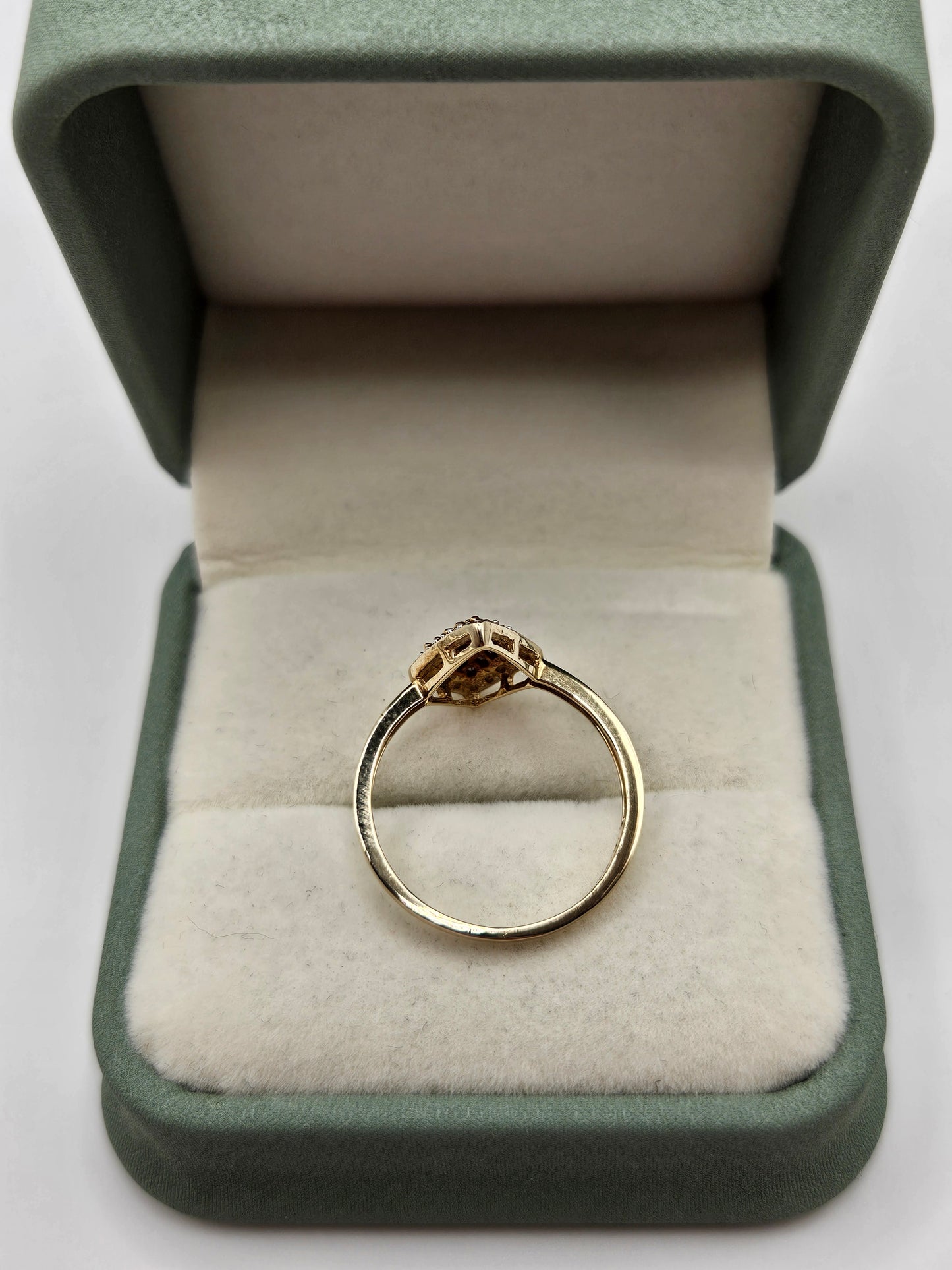 9ct gold cognac diamond ring