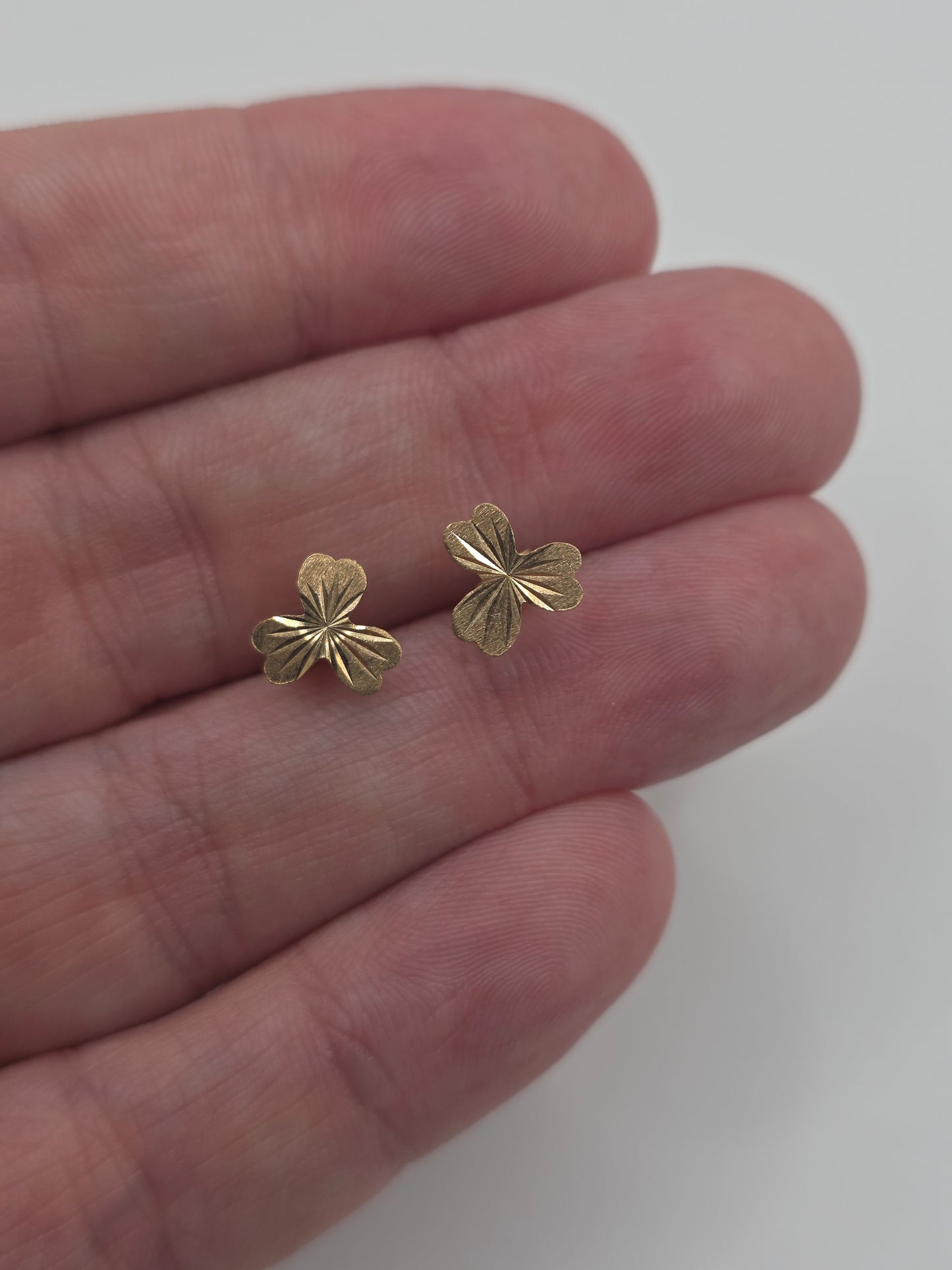 9ct gold clover earrings