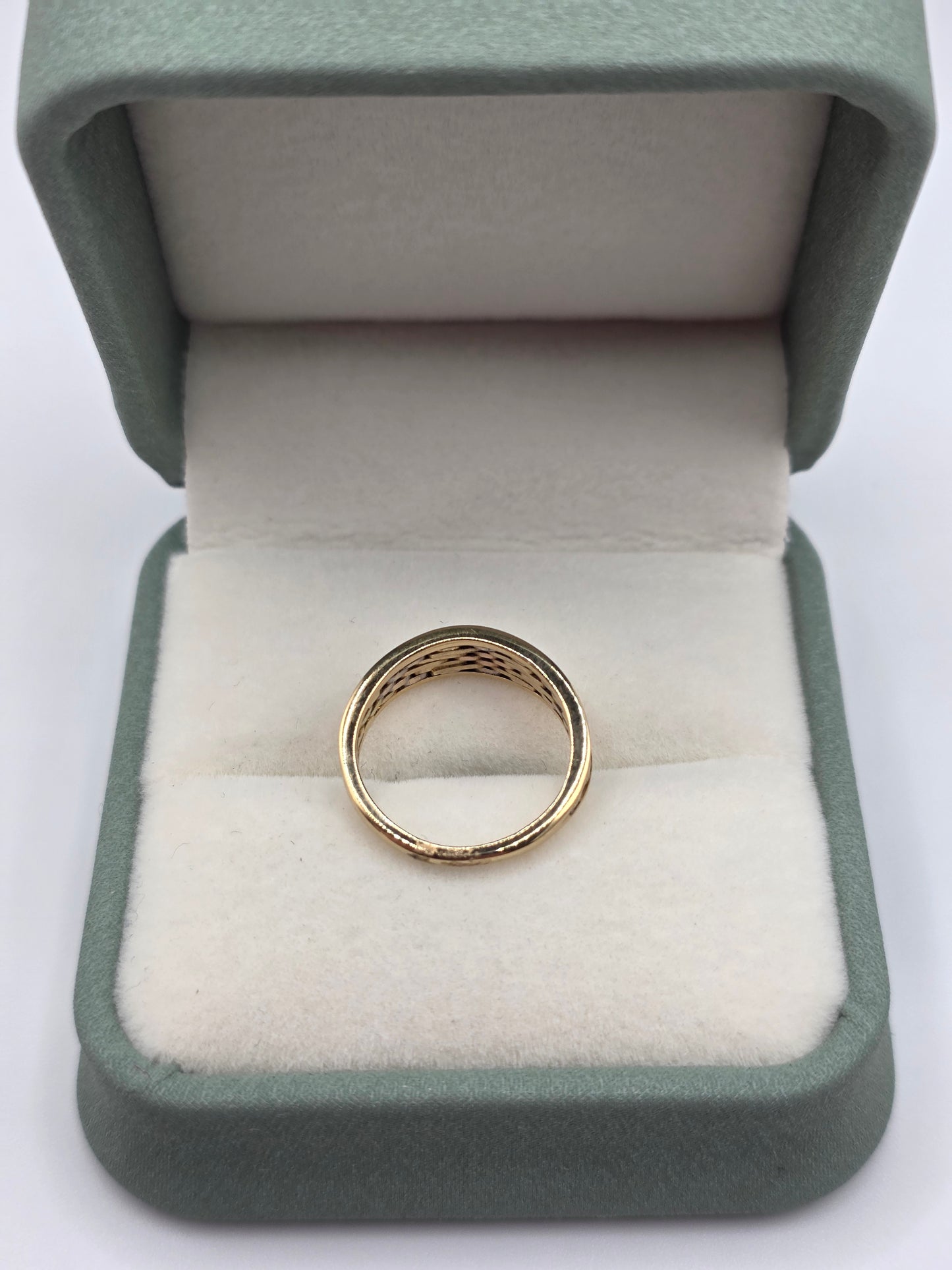 9ct tri gold ring