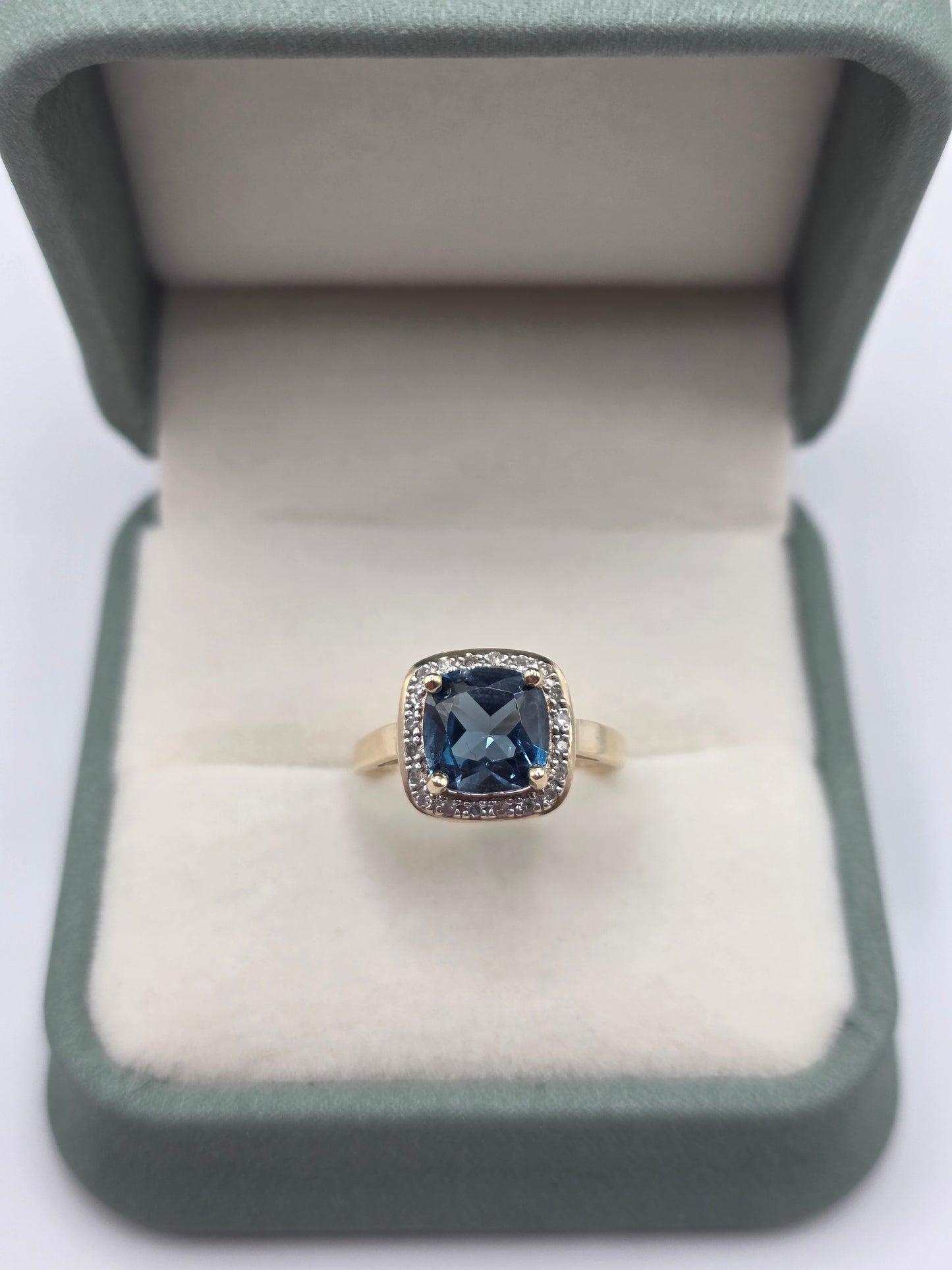 9ct gold topaz and diamond ring