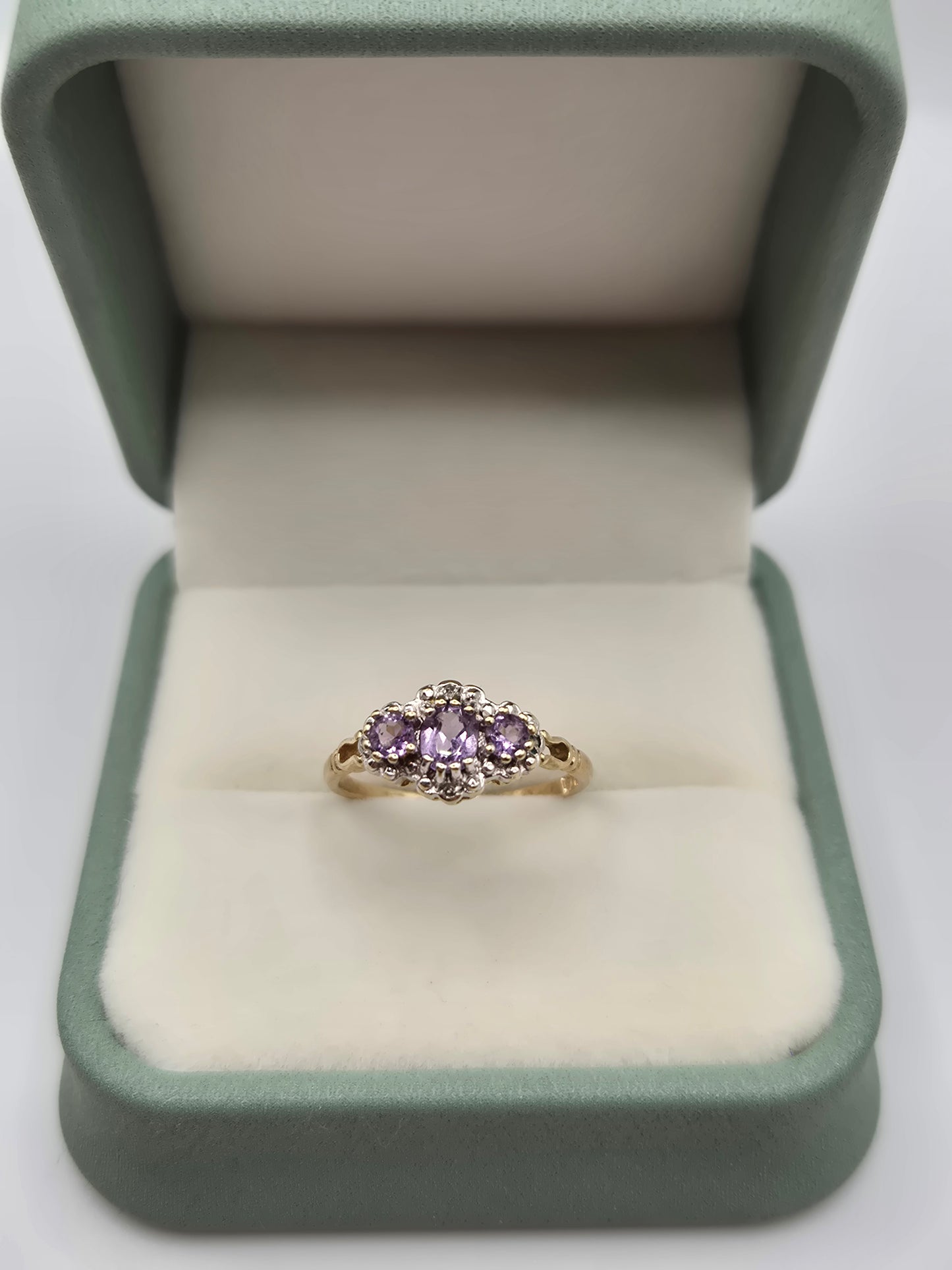 9ct gold amethyst and diamond ring