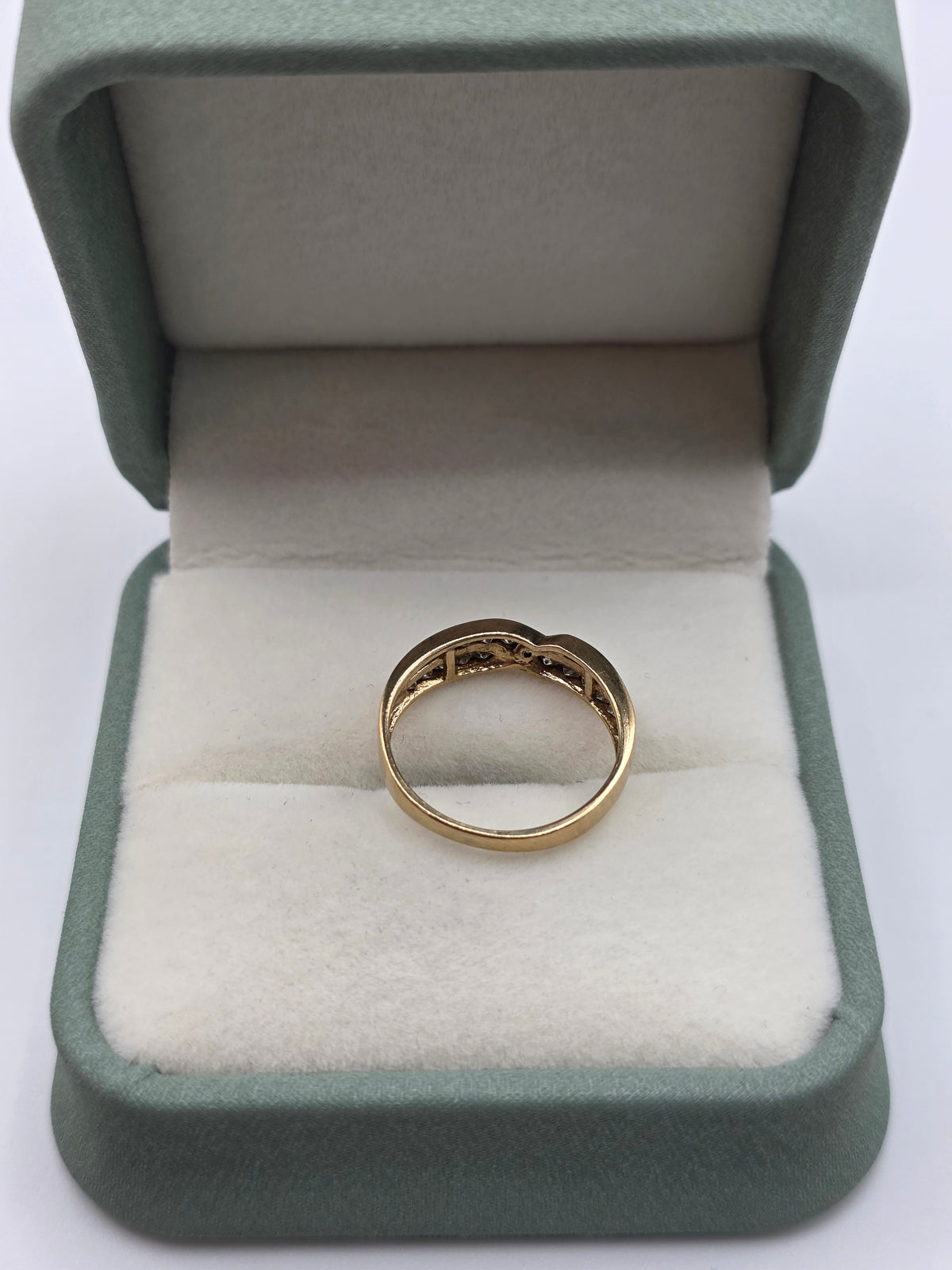 9ct gold cz ring