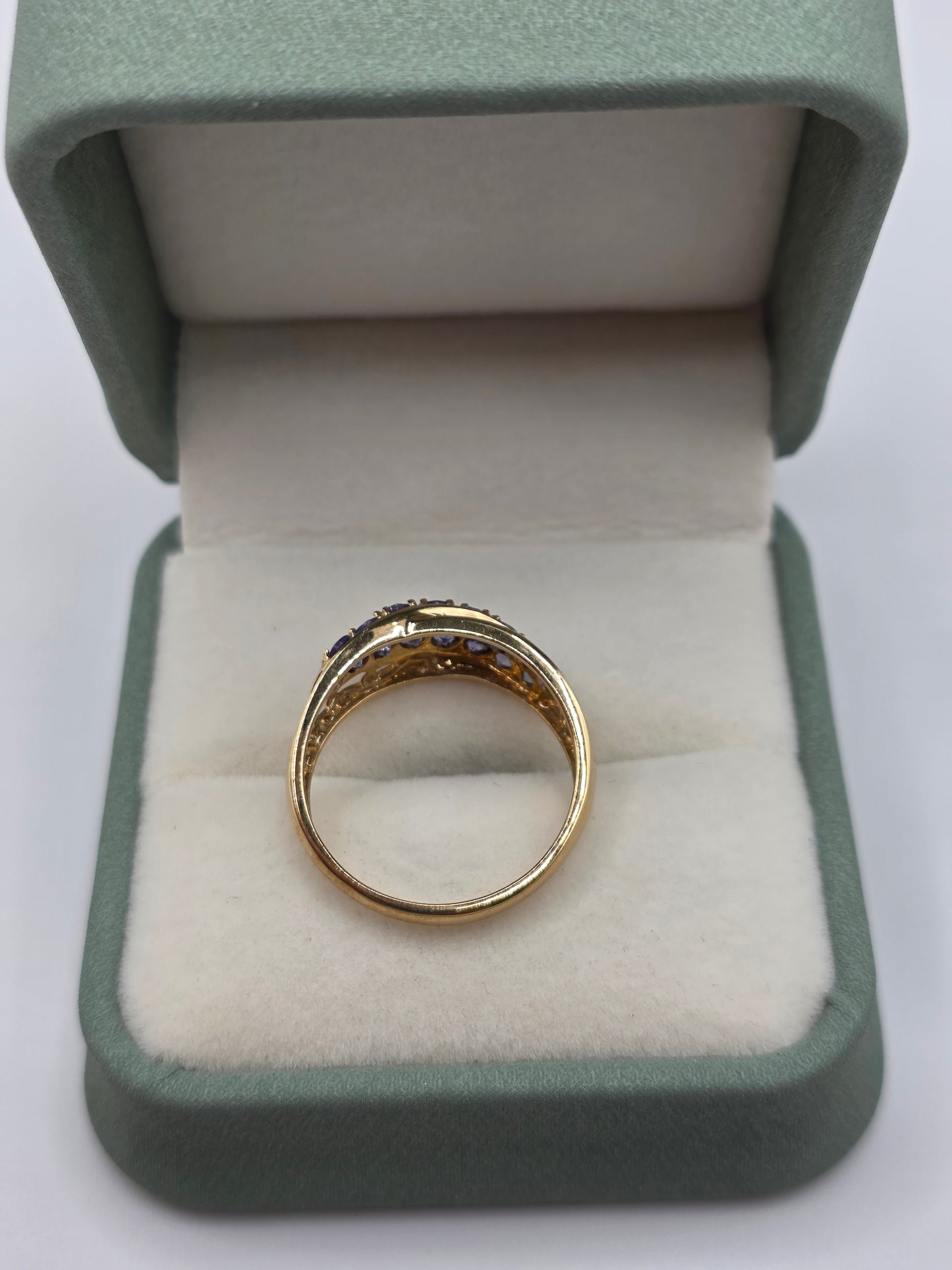 9ct gold tanzanite ring
