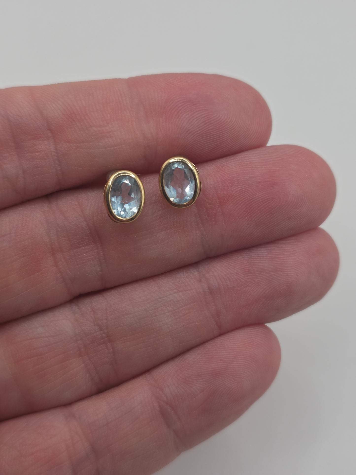 9ct gold topaz earrings