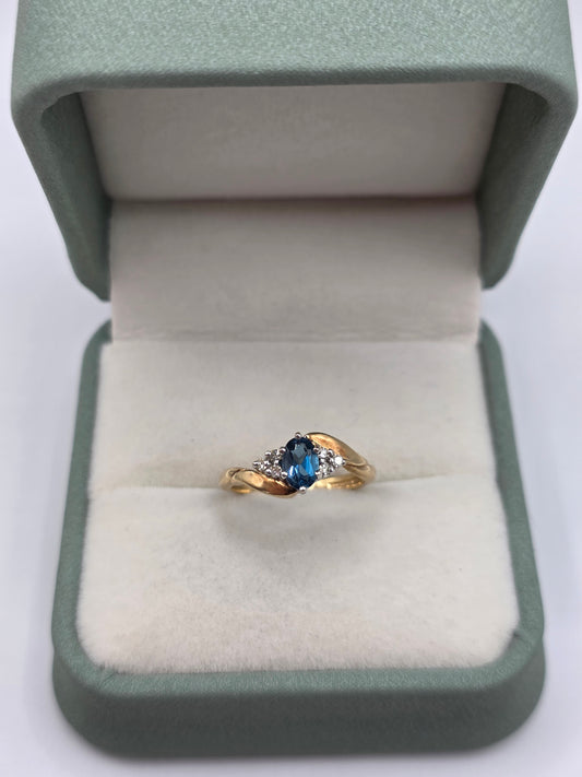 9ct gold topaz and diamond ring