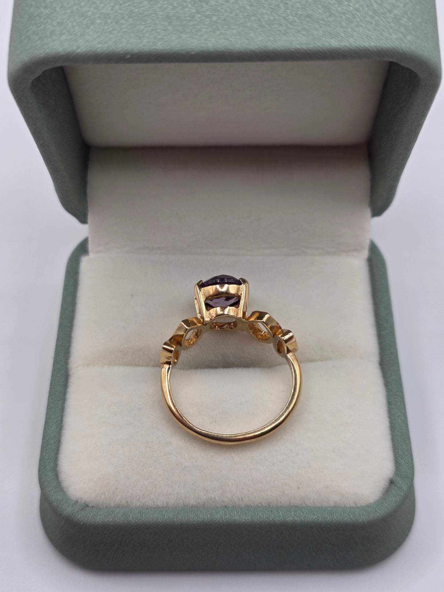 Heavy 9ct gold pale amethyst ring
