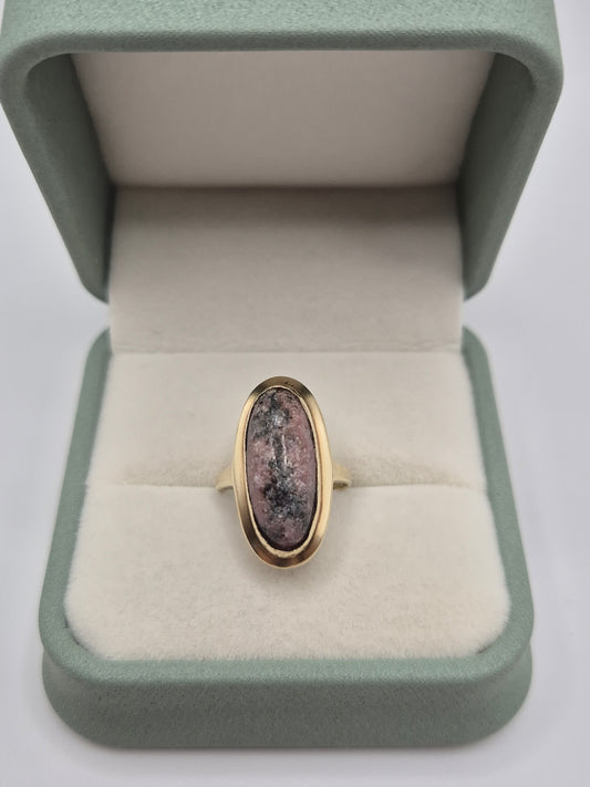 9ct gold rhodonite ring